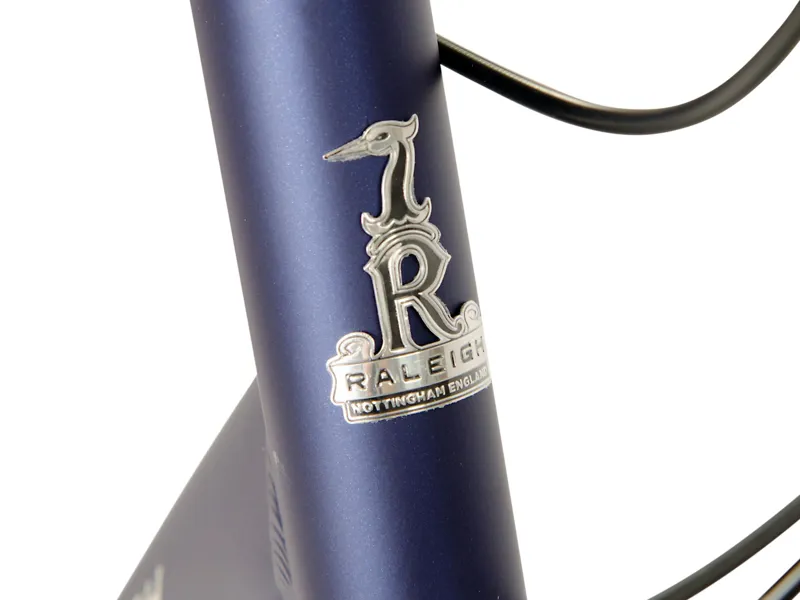  Raleigh Pioneer Tour Crossbar Hybrid Bike in Silver-2