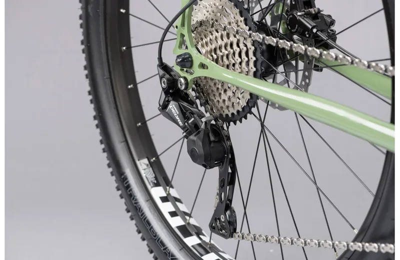 2021 Genesis Longitude Steel Mountain Bike in Green